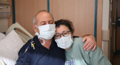 Hemşire, eşinin böbreği oldu