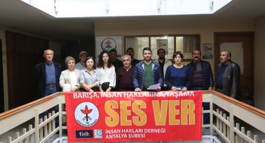İHD'den İnsan Hakları Nöbeti