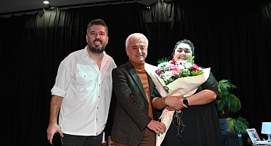 İki kişilik tiyatro oyunu izleyiciyle buluştu