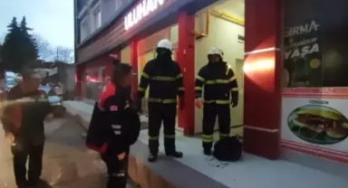 Isıtıcının yanındaki çamaşırlardan yangın çıktı