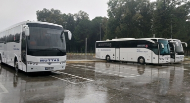 Otobüs şoförü seyir halindeyken mesajlaştı