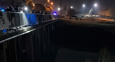 Otomobil nehre düştü