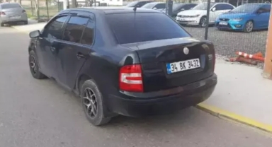 Otomobilinde tabancayla vurulmuş olarak bulundu