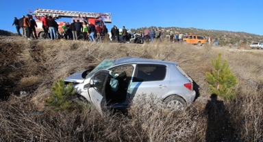 Otomobiller çarpıştı: 5 yaralı