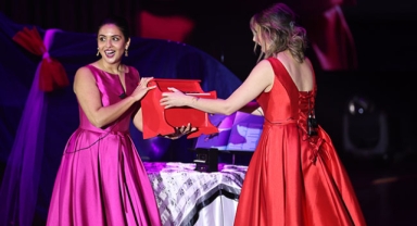 Piyano Festivali'nde sahne çocukların