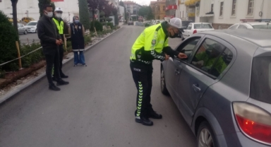 Polis ekipleri denetimlerini sürdürüyor