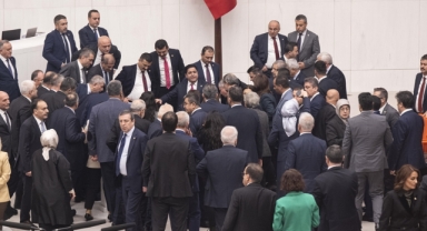 Saadet Partili Bitmez TBMM kürsüsünde fenalaştı