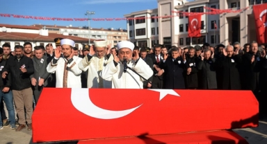 Şehitlerimizi uğurluyoruz