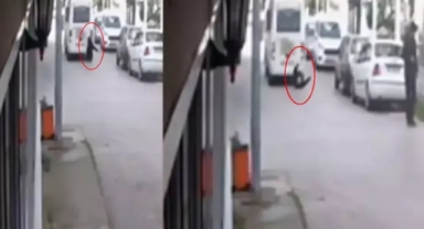 Servis minibüsüyle çarptığı kadının üzerinden iki kez geçti