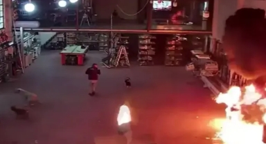 Sobaya tiner dökünce atölyede dehşet anları yaşandı