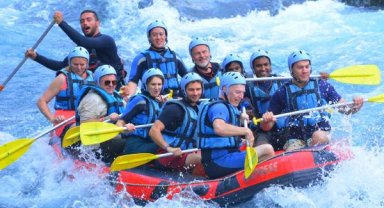 Sezon uzadı, raftingte turist sayısı1 milyonu geçti