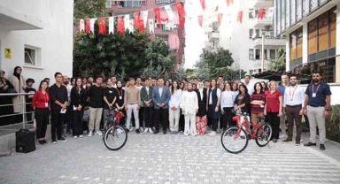 Üniversitelilere belediyeden burs