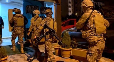 12 ülkenin aradığı 42 zanlı yakalandı 