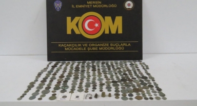 325 sikke ve 4 obje ele geçirildi