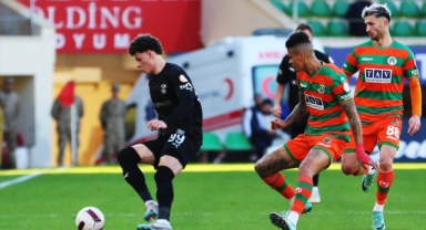 Alanya evinde berabere