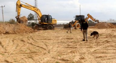 Arkadaşını olay yerinde, baldızını evinde öldürmüş