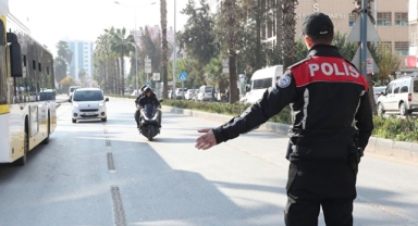 Çalıntı motosikletler denetime takıldı