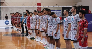 Efeler, Akkuş’a konuk 