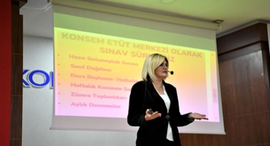 Eğitmenlerle aileler buluştu 