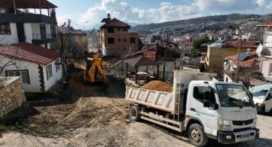 Elmalı'da alt yapı eksikleri gideriliyor