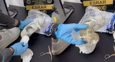 Esrarı ayakkabıya gizlediler