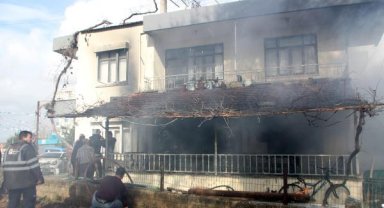 Evde çıkan yangın korkuttu