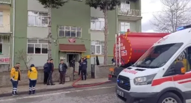 Evde patlama: 4 yaralı