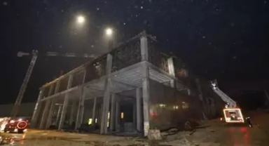 Fabrika inşaatında yangın