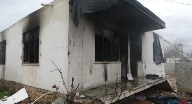 Gecekonduda yangın çıktı