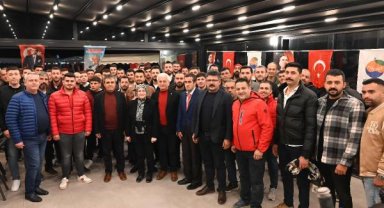 Geyikçi gençler ile bir arada