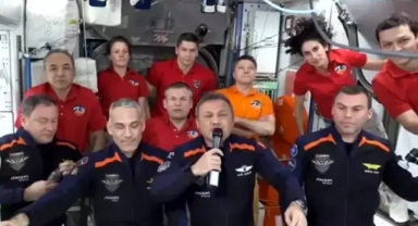 Gezeravcı, uzaydan, öğrenci ve akademisyenlerle görüşecek