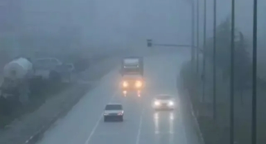 Karayolunda sis etkili oldu