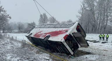 Kastamonu'da yolcu otobüsü devrildi: 6 ölü, 33 yaralı