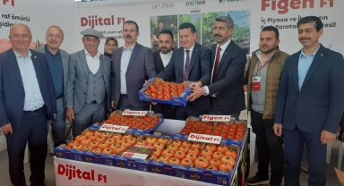 Kumluca Domates İhtisas Fuarı açıldı