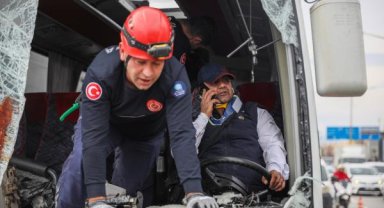 Kurtarılmayı beklerken dakikalarca telefonla konuştu