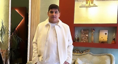 Menge, bir otel de Kuşadası’na yaptı 