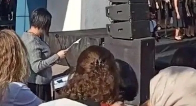 O öğretmen istifa ettirildi 