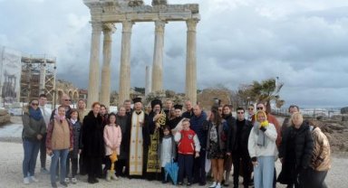 Ortodokslar Side'de bayram ayini yaptı