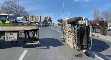 Otomobil takla attı