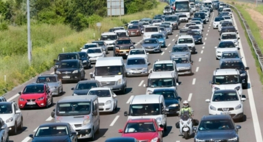 Otomobilde 'beyaz' tahtını 'gri'ye kaptırdı
