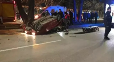 Otomobilin direksiyon hakimiyetini kaybetti