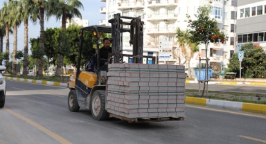 Portakal Çiçeği’nde kaldırım çalışması 