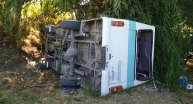 Serviste fazla 6 kişi taburede yolculuk ediyormuş