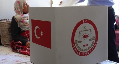 Seyyar sandıkta oy kullanabilmek için son başvuru yarın