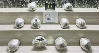 Takside 5,5 kilo esrar ele geçirildi