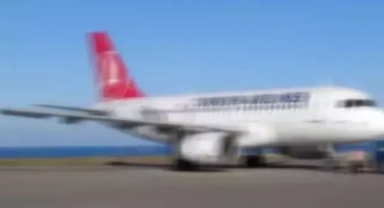 THY uçağına yıldırım isabet etti