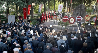 Zübeyde Hanım, mezarı başında anıldı