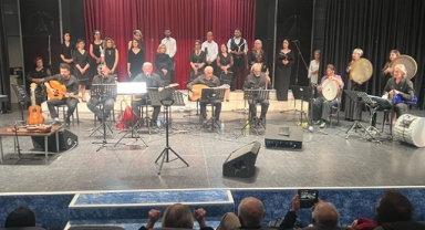 9 dilde konser