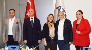 Aile boyu buluşma sergisi
