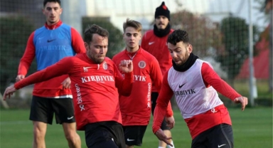 Antalyaspor GS’ye hazırlanıyor